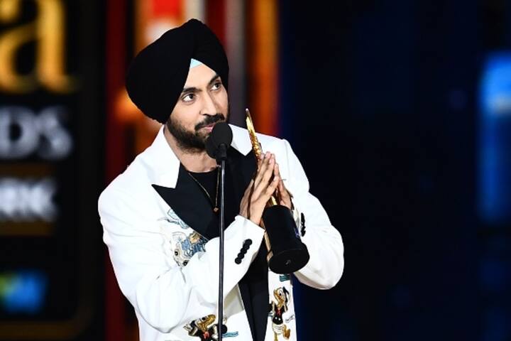 ਦਿਲਜੀਤ ਬਾਰੇ ਪੰਜਾਬੀ ਇੰਡਸਟਰੀ 'ਚ ਇਹ ਗੱਲ ਕਾਫੀ ਮਸ਼ਹੂਰ ਹੈ ਕਿ ਉਹ ਇਕ ਦਿਨ ਵਿੱਚ 8 ਤੋਂ 10 ਗੀਤ ਰਿਕਾਰਡ ਕਰ ਦਿੰਦੇ ਹਨ।