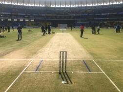 341 ਦੋੜਾਂ ਦੇ ਟੀਚੇ ਦਾ ਪਿੱਛਾ ਕਰਦੀ ਆਸਟ੍ਰੇਲਿਆ ਟੀਮ 5 ਵਕੀਟਾਂ ਗੁਆ ਚੁੱਕੀ ਹੈ