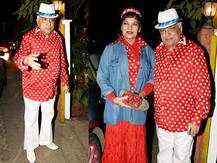 70 ਦੇ ਅੰਦਾਜ਼ 'ਚ ਜਾਵੇਦ ਅਖ਼ਤਰ ਨੇ ਮਨਾਇਆ 75ਵਾਂ ਜਨਮ ਦਿਨ, ਵੇਖੋ ਸ਼ਾਨਦਾਰ ਤਸਵੀਰਾਂ