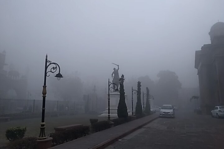 A Thick Blanket Of Fog In Amritsar In Punjab  ਪੰਜਾਬ 'ਚ ਠੰਡ ਨੇ ਕੱਢੇ ਵੱਟ, ਹੈਰੀਟੇਜ ਸਟਰੀਟ 'ਤੇ ਵਿੱਛੀ ਸੰਘਣੀ ਧੁੰਦ ਦੀ ਚਾਦਰ