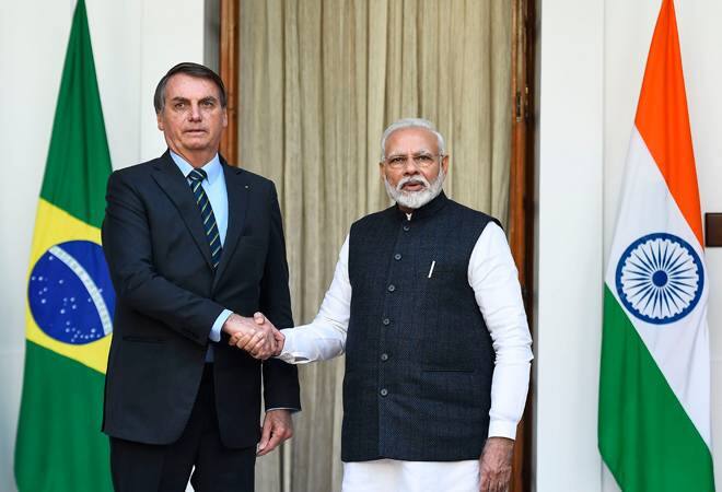 PM Modi, Brazilian President Bolsonaro hold talks to boost bilateral ties ਭਾਰਤ-ਬ੍ਰਾਜ਼ੀਲ 'ਚ ਦੋਪੱਖੀ ਸਬੰਧਾਂ ਨੂੰ ਨਵੀਂ ਰਫ਼ਤਾਰ ਦੇਣ ਬਾਰੇ ਵਿਚਾਰ ਵਟਾਂਦਰੇ, 15 ਸਮਝੌਤਿਆਂ 'ਤੇ ਹੋਏ ਦਸਤਖ਼ਤ