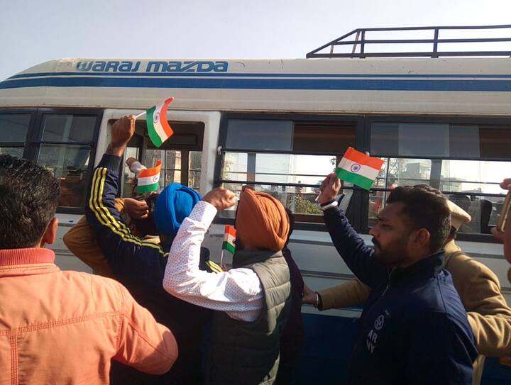 ਇਸ ਦੇ ਨਾਲ ਹੀ ਹਫਤਾ ਭਰ ਪੰਜਾਬ ਸਰਕਾਰ ਖ਼ਿਲਾਫ਼ ਪਿੰਡਾਂ 'ਚ ਅਰਥੀ-ਫੂਕਣ ਦਾ ਸੱਦਾ ਵੀ ਦਿੱਤਾ। ਟੈੱਟ ਪਾਸ ਬੇਰੁਜ਼ਗਾਰ ਅਧਿਆਪਕ ਆਗੂਆਂ ਸੰਦੀਪ ਸਾਮਾ ਅਤੇ ਸੁਖਵਿੰਦਰ ਢਿੱਲਵਾਂ ਨੇ ਕਿਹਾ ਕਿ ਈਟੀਟੀ ਉਮੀਦਵਾਰਾਂ ਲਈ 500 ਅਤੇ ਬੀਐੱਡ ਲਈ 2182 ਅਸਾਮੀਆਂ ਦੀ ਪ੍ਰਵਾਨਗੀ ਬੇਰੁਜ਼ਗਾਰ ਅਧਿਆਪਕਾਂ ਨਾਲ ਕੋਝਾ ਮਜ਼ਾਕ ਹੈ, ਕਿਉਂਕਿ ਪੰਜਾਬ 'ਚ ਕਰੀਬ 15 ਹਜ਼ਾਰ ਈਟੀਟੀ ਅਤੇ 50 ਹਜ਼ਾਰ ਬੀਐੱਡ ਟੈੱਟ ਪਾਸ ਉਮੀਦਵਾਰ ਹਨ ਤੇ ਸਰਕਾਰੀ ਸਕੂਲਾਂ 'ਚ ਹਜ਼ਾਰਾਂ ਅਸਾਮੀਆਂ ਖਾਲੀ ਹਨ।