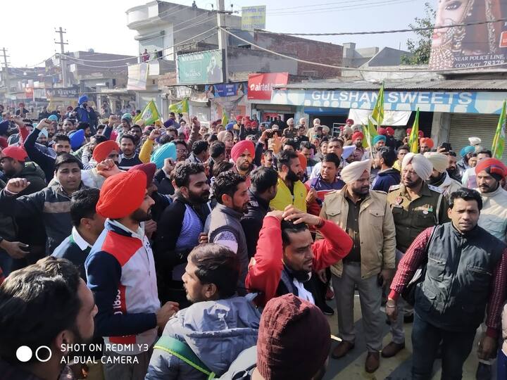 ਬੈਕਲਾਗ ਈਟੀਟੀ ਦੀਆਂ 595 , 161 ਅਤੇ ਬੈਕਲਾਗ ਬੀਐੱਡ ਦੀਆਂ 90 ਅਸਾਮੀਆਂ ਦਾ ਹੱਲ ਕੱਢਿਆ ਜਾਵੇ ਅਤੇ ਅਧਿਆਪਕ ਭਰਤੀ ਸਬੰਧੀ ਕੈਬਨਿਟ ਵੱਲੋਂ ਈਟੀਟੀ ਉਮੀਦਵਾਰਾਂ ਲਈ ਹਟਾਈ ਗ੍ਰੈਜੂਏਸ਼ਨ ਤੇ ਬੀਐੱਡ ਲਈ ਹਟਾਈ 55 ਫੀਸਦੀ ਅੰਕਾਂ ਦੀ ਸ਼ਰਤ ਸਬੰਧੀ ਨੋਟੀਫਿਕੇਸ਼ਨ ਦੀ ਕਾਪੀ ਯੂਨੀਅਨ ਨੂੰ ਦਿੱਤੀ ਜਾਵੇ।