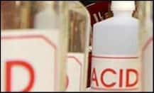 ਹੁਣ ਉਨਾਓ 'ਚ ਲੜਕੀ ਨੇ ਨੌਜਵਾਨ 'ਤੇ ਸੁੱਟਿਆ ਤੇਜ਼ਾਬ