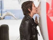 ਕੁੜੀ ਨੂੰ ਹੋਇਆ ਜਹਾਜ਼ ਨਾਲ ਪਿਆਰ, ਮਾਰਚ 'ਚ ਕਰੇਗੀ ਵਿਆਹ