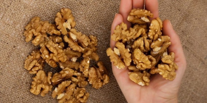Include walnut in the diet, heart diseases will remain far away ਖੁਰਾਕ 'ਚ ਸ਼ਾਮਲ ਕਰੋ ਅਖਰੋਟ, ਫੇਰ ਵੇਖੋ ਕਮਾਲ