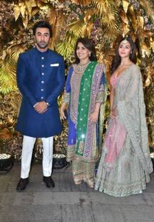 ਕਰੀਨਾ ਦੀ ਭਾਬੀ ਬਣਨ ਨੂੰ ਤਿਆਰ ਆਲੀਆ? ਰਣਬੀਰ ਤੇ ਨੀਤੂ ਨਾਲ ਇਹ ਤਸਵੀਰਾਂ ਕਰ ਰਹੀਆਂ ਇਸ਼ਾਰਾ