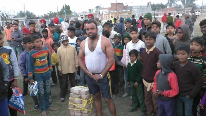 ਉੱਥੇ ਹੀ ਜਲੰਧਰ ਦੇ ਰਹਿਣ ਵਾਲੇ ਵਿਜੇ ਕੁਮਾਰ ਨੇ ਦੱਸਿਆ ਹੈ ਕਿ ਉਹ ਪਿਛਲੇ ਕਾਫੀ ਸਮੇਂ ਤੋਂ ਅਜਿਹੀਆਂ ਐਕਟੀਵਿਟੀਜ਼ ਤੇ ਸਟੰਟ ਕਰ ਰਿਹਾ ਹੈ। ਵਿਜੇ ਨੇ ਕਿਹਾ ਕਿ ਉਨ੍ਹਾਂ ਦਾ ਸਿੱਟਾ ਹੈ ਕਿ ਅੱਗੇ ਵਧ ਕੇ ਕੁਝ ਨਾ ਕੁਝ ਅਜਿਹਾ ਹਾਸਲ ਕਰੇ ਜਿਸ ਨਾਲ ਉਸ ਦੇ ਮਾਤਾ ਪਿਤਾ ਦਾ ਨਾਂ ਰੌਸ਼ਨ ਹੋ ਸਕੇ। 