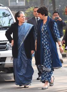 ਗਾਂਧੀ ਫੈਮਲੀ ਸਮੇਤ ਹੋਰ ਕਿਹਨੇ ਪਾਈ ਵੋਟ, ਵੇਖੋ ਤਸਵੀਰਾਂ