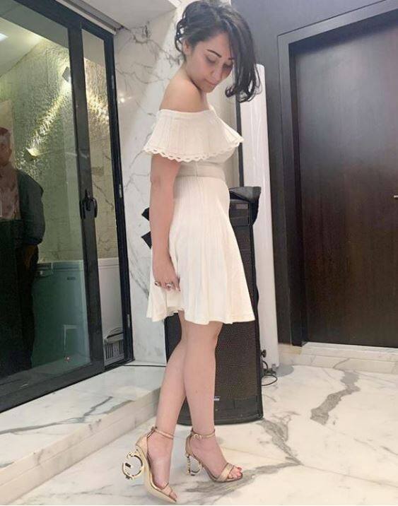 ਜੇ ਤੁਸੀਂ ਮਾਨਯਤਾ ਨੂੰ ਸੋਸ਼ਲ ਮੀਡੀਆ ਅਕਾਉਂਟ 'ਤੇ ਦੇਖਦੇ ਹੋ, ਤਾਂ ਇਹ ਸਾਫ ਹੈ ਕਿ ਉਹ ਗਲੈਮਰ ਦੇ ਨਾਲ ਨਾਲ ਉੱਚੀ ਅੱਡੀ ਨੂੰ ਵੀ ਪਸੰਦ ਕਰਦੀ ਹੈ।