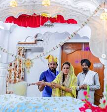 ਕਾਮਿਆ ਪੰਜਾਬੀ ਦਾ ਅੱਜ ਵਿਆਹ, ਗੁਰਦੁਆਰੇ ਪਹੁੰਚ ਕੀਤਾ ਸ਼ੁਕਰਾਨਾ