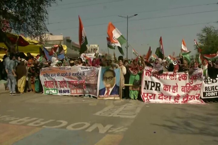 Shaheen bagh protesters march towards HMO  ਸ਼ਾਹੀਨਬਾਗ ਪ੍ਰਦਰਸ਼ਨਕਾਰੀਆਂ ਨੇ ਗ੍ਰਹਿ ਮੰਤਰੀ ਦੀ ਰਿਹਾਇਸ਼ ਵੱਲ ਸ਼ੁਰੂ ਕੀਤਾ ਮਾਰਚ