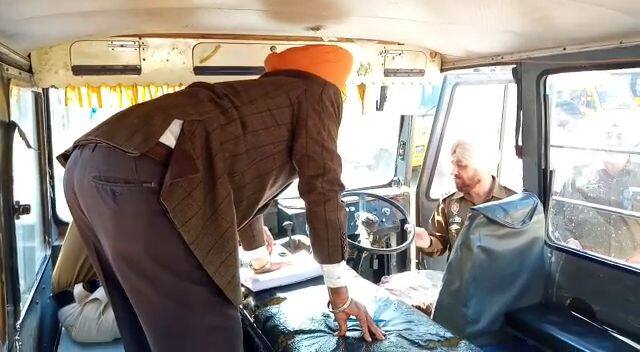 ਕਰੀਬ ਪੰਜ ਸਕੂਲ ਵੈਨਾਂ ਦੇ ਚਲਾਨ ਕੱਟੇ ਗਏ।