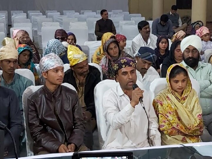 160 minority families from Pakistan urge India to grant them citizenship ਪਾਕਿਸਤਾਨ ਤੋਂ ਇੱਕ ਮਹੀਨੇ 'ਚ ਜਾਨ ਬਚਾ ਕੇ ਦਿੱਲੀ ਪਹੁੰਚੇ 160 ਹਿੰਦੂ ਪਰਿਵਾਰ, ਸਰਕਾਰ ਨੂੰ ਲਾਈ ਨਾਗਰਿਕਤਾ ਦੀ ਗੁਹਾਰ