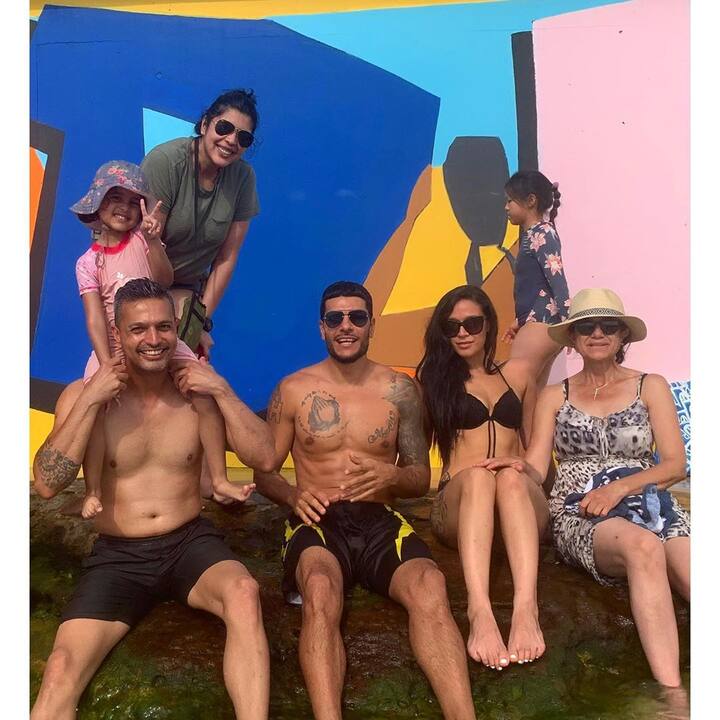 ਕ੍ਰਿਸ਼ਨਾ ਫਿਟਨੈਸ ਦੇ ਲਈ ਜਾਣੀ ਜਾਂਦੀ ਹੈ। ਉਹ ਟਾਈਗਰ ਦੇ ਨਾਲ ਵੀ ਵਰਕਾਊਟ ਦੀਆਂ ਤਸਵੀਰਾਂ ਸ਼ੇਅਰ ਕਰਦੀ ਰਹੀ ਹੈ।