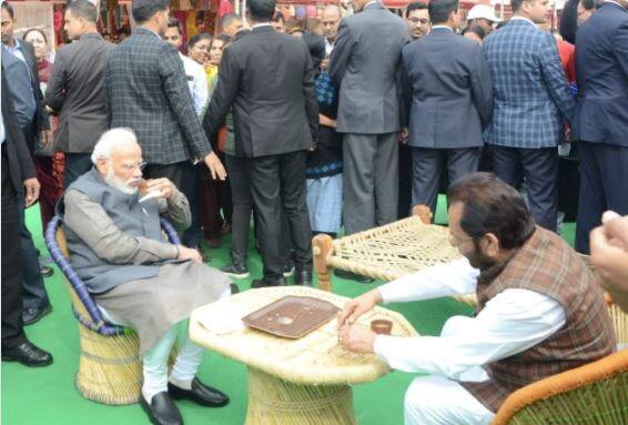 ਇਸ ਤੋਂ ਪਹਿਲਾਂ ਦਿੱਲੀ, ਮੁੰਬਈ, ਪ੍ਰਯਾਗਰਾਜ, ਲਖਨਉ, ਜੈਪੁਰ, ਅਹਿਮਦਾਬਾਦ, ਹੈਦਰਾਬਾਦ, ਪੁਡੂਚੇਰੀ, ਇੰਦੌਰ ਆਦਿ ਥਾਵਾਂ 'ਤੇ' 'ਹੁਨਰ ਹਾਟ' ਕਰਵਾਇਆ ਗਿਆ ਹੈ।