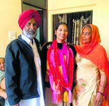 ਮੋਗਾ 'ਚ ਮਜ਼ਦੂਰ ਦੀ ਧੀ ਬਣੀ ਜੱਜ, ਗਰੀਬੀ ਨੂੰ ਨਹੀਂ ਬਣਨ ਦਿੱਤਾ ਅੜਿੱਕਾ