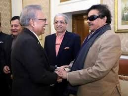 Shatrughan Sinha meets Pak President in Lahore  ਸ਼ਤਰੂਘਨ ਸਿਨ੍ਹਾਂ ਨੇ ਪਾਕਿਸਤਾਨ ਨਾਲ ਮਿਲਾਇਆ ਦੋਸਤੀ ਦਾ ਹੱਥ, ਚੁੱਪ-ਚੁਪੀਤੇ ਰਾਸ਼ਰਪਤੀ ਨਾਲ ਕੀਤੀ ਮੁਲਾਕਾਤ