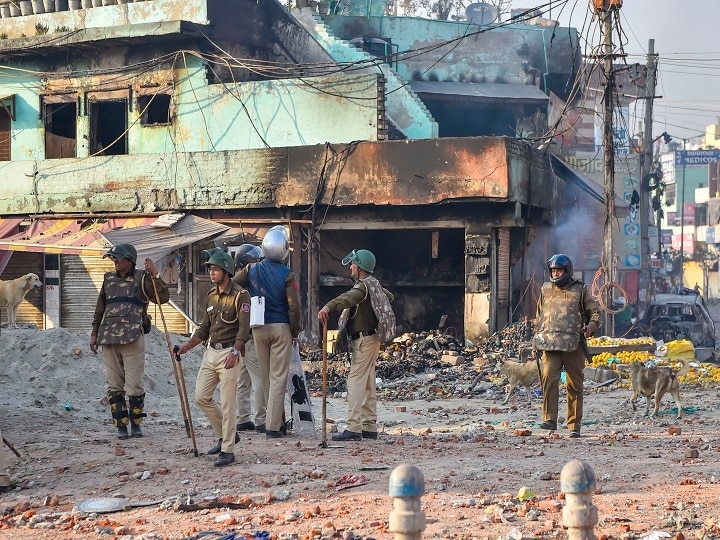 Delhi violence remembers 1984 anti-sikh riots in Delhi ਦਿੱਲੀ 'ਚ 1984 ਵਾਲਾ ਹਾਲ, ਸੜਕਾਂ ਹੋਈਆਂ ਲਹੂ-ਲੂਹਾਨ, ਦੰਗਿਆਂ ਲਈ ਜ਼ਿੰਮੇਵਾਰ ਕੌਣ?