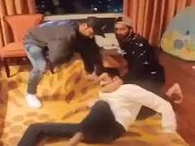 ਰੋਹਿਤ ਸ਼ਰਮਾ ਨੇ ਇਸ ਲਈ ਚਹਿਲ ਨੂੰ ਕੁੱਟਿਆ, ਵਾਇਰਲ ਹੋ ਰਹੀ ਵੀਡੀਓ