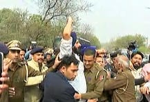 ਬਿਕਰਮ ਮਜੀਠੀਆ ਨੂੰ ਚੰਡੀਗੜ੍ਹ ਪੁਲਿਸ ਨੇ ਹਿਰਾਸਤ 'ਚ ਲਿਆ