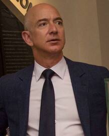 ਵੇਖੋ ਦੁਨੀਆ ਦੇ 10 ਅਮੀਰ ਲੋਕ ਦੀ ਸੂਚੀ,  ਜਾਣੋ ਮੁਕੇਸ਼ ਅੰਬਾਨੀ ਦਾ ਨੰਬਰ