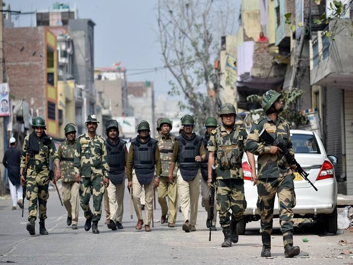 delhi violence situation under control life becoming normal ਹਿੰਸਾ ਤੋਂ ਬਾਅਦ ਆਮ ਹੋ ਰਹੇ ਦਿੱਲੀ ਦੇ ਹਾਲਾਤ, ਮੌਤ ਦਾ ਅੰਕੜਾ 40 ਤੋਂ ਪਾਰ