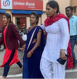 ਜਾਅਲੀ ਦਸਤਾਵੇਜ਼ਾਂ ਨਾਲ 250 ਜ਼ਮਾਨਤਾਂ ਲੈਣ ਵਾਲੀ ਔਰਤ ਪੁਲਿਸ ਨੇ ਕੀਤੀ ਕਾਬੂ