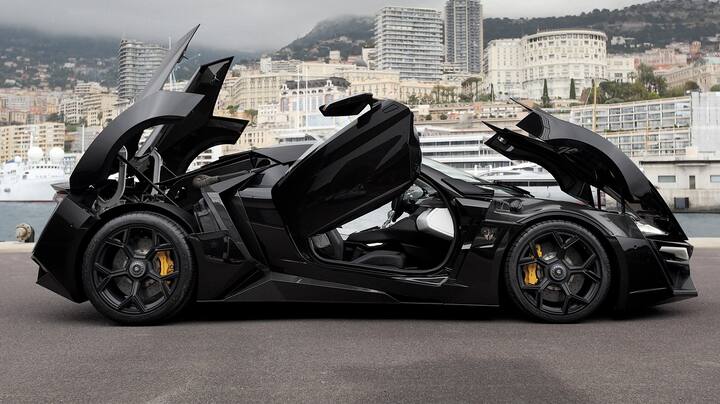 ਈਕਾਨ ਹਾਈਪਰਸਪੋਰਟ ਕਾਰ: ਡਬਲਿਊ ਮੋਟਰਜ਼ ਦੀ ਲਾਈਕਾਨ ਹਾਈਪਰਸਪੋਰਟ ਕਾਰ ਦੀ ਕੀਮਤ 3.4 ਮਿਲੀਅਨ ਡਾਲਰ ਹੈ। ਇਹ ਕਾਰ ਆਪਣੇ ਹਾਈਪਰਪੋਰਟ ਲੁੱਕ ਲਈ ਜਾਣੀ ਜਾਂਦੀ ਹੈ।