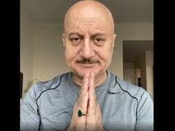 ਅਨੁਪਮ ਖੇਰ ਨੇ ਕੋਰੋਨਾਵਾਇਰਸ ਤੋਂ ਬਚਣ ਲਈ ਦਿੱਤਾ ਇਹ ਸੁਝਾਅ, ਕਿਹਾ-ਹੱਥ ਮਿਲਾਉਣ ਦੀ ਥਾਂ... ਦੇਖੋ ਵੀਡੀਓ