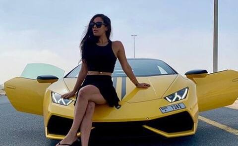 ਟਾਈਗਰ ਦੀ ਭੈਣ ਨੇ ਫੁੱਲ ਸਪੀਡ 'ਤੇ ਭਜਾਈ ਲੈਂਬਰਗਿਨੀ, ਵੀਡੀਓ ਹੋ ਰਹੀ ਵਾਇਰਲ ਟਾਈਗਰ ਦੀ ਭੈਣ ਨੇ ਫੁੱਲ ਸਪੀਡ 'ਤੇ ਭਜਾਈ ਲੈਂਬਰਗਿਨੀ, ਵੀਡੀਓ ਹੋ ਰਹੀ ਵਾਇਰਲ