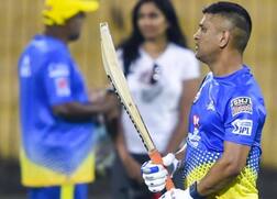 IPL 2020 ਤੋਂ ਪਹਿਲਾਂ ਧੋਨੀ ਨੇ ਜੜੇ ਪੰਜ ਛੱਕੇ, ਦੁਨਿਆ ਹੋਈ ਦੀਵਾਨੀ