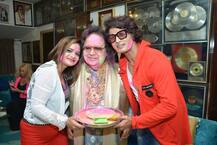 ਬੱਪੀ ਲਹਿਰੀ ਦੇ ਘਰ ਹੋਲੀ ਦਾ ਜਸ਼ਨ, ਦੇਖੋ ਤਸਵੀਰਾਂ