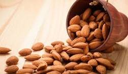 ਇਨ੍ਹਾਂ ਲੋਕਾਂ ਨੂੰ ਨਹੀਂ ਖਾਣੇ ਚਾਹੀਦੇ ਬਦਾਮ, ਜਾਣੋਂ ਕਿਉਂ?