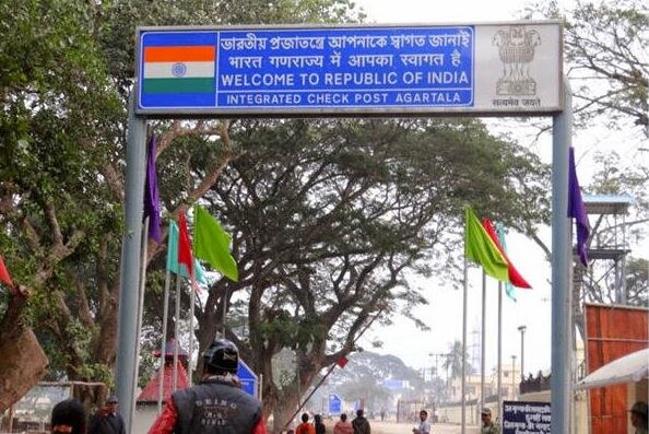 India locks its land borders ਭਾਰਤ ਨੇ 15 ਮਾਰਚ ਤੱਕ ਸਾਰੀਆਂ ਜ਼ਮੀਨੀ ਸਰਹੱਦਾਂ ਕੀਤੀਆਂ ਬੰਦ, ਯਾਤਰੀਆਂ ਦੀ ਹਰਕਤ ਤੇ ਰੋਕ