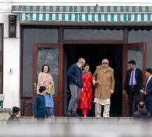 7 ਮਹੀਨਿਆਂ ਬਾਅਦ ਪੁੱਤਰ ਉਮਰ ਅਬਦੁੱਲਾ ਨੂੰ ਮਿਲੇ ਫਾਰੂਕ ਅਬਦੁੱਲਾ