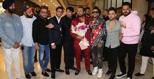 ਪਾਲੀਵੁੱਡ ਤੇ ਬਾਲੀਵੁੱਡ ਦੇ ਮਸ਼ਹੂਰ ਰੈਪਰ ਯੋ-ਯੋ ਹਨੀ ਸਿੰਘ 37 ਸਾਲ ਦੇ ਹੋ ਗਏ ਹਨ।