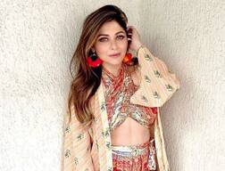 ਬਾਲੀਵੁੱਡ ਗਾਇਕਾ ਵੀ ਹੋਈ ਕੋਰੋਨਾ ਦੀ ਸ਼ਿਕਾਰ, ਲੰਡਨ ਤੋਂ ਪਰਤੀ ਸੀ ਦੇਸ਼