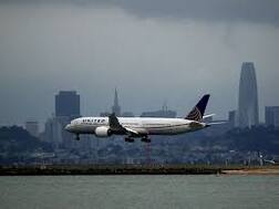 ਕੋਰੋਨਾ ਦਾ ਡਰ: ਜਹਾਜ਼ 'ਚ ਯਾਤਰੀ ਨੇ ਮਾਰੀ ਛਿੱਕ ਤਾਂ ਪਾਇਲਟ ਨੇ ਮਾਰੀ ਕੌਕਪਿਟ ਤੋਂ ਛਾਲ