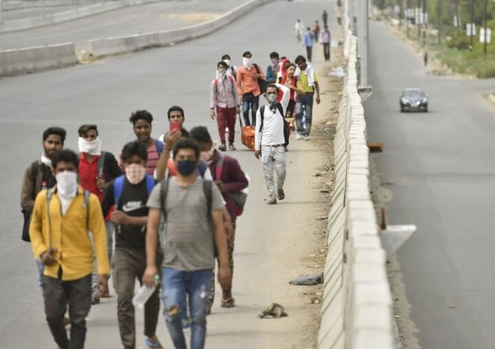 ਇੱਕ ਲੜਕੇ ਨੇ ਕਿਹਾ ਕਿ ਅਸੀਂ ਰੇਲਵੇ ਟਰੈਕ ਦੇ ਨਾਲ-ਨਾਲ ਇਸ ਲਈ ਜਾ ਰਹੇ ਹਾਂ ਤਾਂ ਕਿ ਅਸੀਂ ਰਸਤੇ ਤੋਂ ਭਟਕ ਨਾ ਸਕੀਏ।