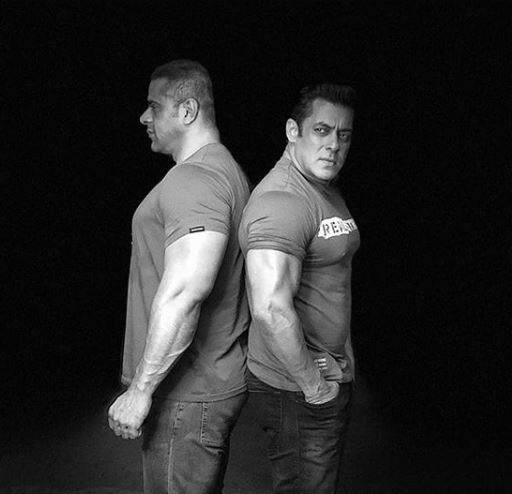 ਅਬਦੁੱਲ੍ਹਾ ਸਲਮਾਨ ਖਾਨ ਦੀ ਬੀਂਗ ਹਿਊਮਨ ਫਾਊਂਡੇਸ਼ਨ ਨਾਲ ਜੁੜੇ ਹੋਏ ਸੀ।  