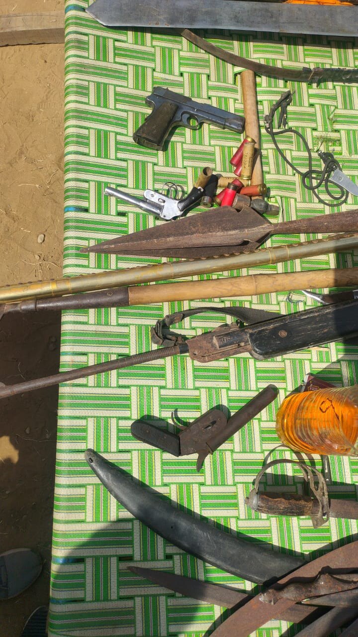 ਇਸ ਡੇਰੇ ਵਿੱਚੋਂ ਨਿਹੰਗ ਸਿੰਘਾਂ ਨੂੰ ਗ੍ਰਿਫਤਾਰ ਕੀਤਾ ਗਿਆ ਹੈ। ਇਸ ਤੋਂ ਇਲਾਵਾ ਇੱਕ ਮਹਿਲਾ ਵੀ ਨੂੰ ਵੀ ਇਸ ਗੁਰਦੁਆਰਾ ਸਾਹਿਬ ਚੋਂ ਬਾਹਰ ਕੱਢਿਆ ਗਿਆ ਹੈ।