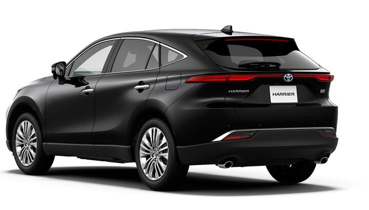 ਹਾਈਬ੍ਰਿਡ ਮਾੱਡਲ ਦੇ 2 ਵ੍ਹੀਲ ਡ੍ਰਾਈਵ ਵੇਰੀਐਂਟ 'ਚ 2.5 ਲੀਟਰ ਪੈਟਰੋਲ ਇੰਜਨ ਮਿਲੇਗਾ ਜੋ 178 ਹਾਰਸ ਪਾਵਰ ਦਾ ਉਤਪਾਦਨ ਕਰੇਗਾ, ਜੋ ਕਿ 88kW ਇਲੈਕਟ੍ਰਿਕ ਮੋਟਰ ਨਾਲ ਲੈਸ ਹੋਵੇਗਾ। ਇਸ ਨੂੰ ਕੁੱਲ 218 ਹਾਰਸ ਪਾਵਰ ਮਿਲੇਗੀ। ਜਦੋਂ ਕਿ 4 ਪਹੀਏ ਡਰਾਈਵ ਨੂੰ ਇੱਕ ਅਸਲ 40kW ਇਲੈਕਟ੍ਰਿਕ ਮੋਟਰ ਮਿਲੇਗੀ, ਜੋ ਕਿ ਰੀਅਰ ਐਕਸੈਸ ਨੂੰ ਪਾਵਰ ਕਰੇਗੀ. ਇਸ ਨੂੰ ਕੁਲ 222 ਹਾਰਸ ਪਾਵਰ ਮਿਲੇਗਾ। ਮਿਆਰੀ ਦੇ ਤੌਰ ਤੇ ਇੱਕ CVT ਗੀਅਰਬਾਕਸ ਵੀ ਹੋਵੇਗਾ।