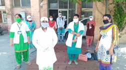 ਪੰਜਾਬ ਦੇ ਸਿਹਤ ਪ੍ਰਬੰਧਾਂ ਦੀ ਖੁੱਲ੍ਹੀ ਪੋਲ, ਛੇ-ਛੇ ਮਹੀਨਿਆਂ ਤੋਂ ਤਨਖਾਹ ਹੀ ਨਹੀਂ ਦਿੱਤੀ