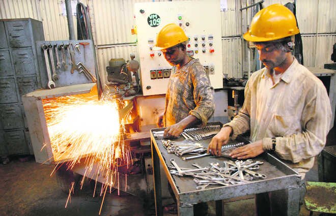 Punjab Industry:  Industrialist not ready to work amid Coronavirus fear ਕੋਰੋਨਾ ਦੀ ਦਹਿਸ਼ਤ! ਸਰਕਾਰ ਦੀ ਹਰੀ ਝੰਡੀ ਮਗਰੋਂ ਵੀ ਕਾਰੋਬਾਰੀ ਕੰਮ ਕਰਨ ਤੋਂ ਇਨਕਾਰੇ