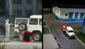 Coronavirus: ਵੀਡੀਓ ਜਾਰੀ ਕਰ ਬੀਜੇਪੀ ਦਾ ਆਰੋਪ- ਲਾਸ਼ਾਂ ਨੂੰ ਹਨੇਰੇ ‘ਚ ਠਿਕਾਣੇ ਲਗਾ ਰਹੇ ਬੰਗਾਲ ਸਰਕਾਰ West Bengal BJP shares video of health workers trying to dump a corpse in a residential. Coronavirus: ਵੀਡੀਓ ਜਾਰੀ ਕਰ ਬੀਜੇਪੀ ਦਾ ਆਰੋਪ- ਲਾਸ਼ਾਂ ਨੂੰ ਹਨੇਰੇ ‘ਚ ਠਿਕਾਣੇ ਲਗਾ ਰਹੇ ਬੰਗਾਲ ਸਰਕਾਰ