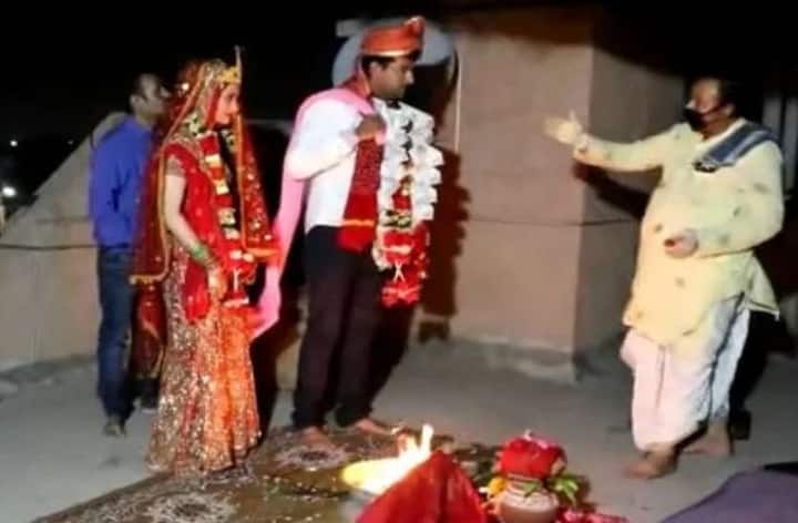  ਆਸ਼ੂਤੋਸ਼ ਕੌਸ਼ਿਕ ‘ਐਮਟੀਵੀ ਰੋਡੀਜ਼’ ਜਿੱਤਣ ਤੋਂ ਚਰਚਾ ‘ਚ ਆਏ ਸੀ। ਰੋਡੀਜ਼ ਤੋਂ ਉਹ ਬਿੱਗ ਬੌਸ’ ਜਿੱਤਣ ‘ਚ ਵੀ ਕਾਮਯਾਬ ਰਹੇ ਸੀ। ਦੋਵੇਂ ਸ਼ੋਅ ਜਿੱਤਣ ਤੋਂ ਬਾਅਦ ਉਨ੍ਹਾਂ ਦੀ ਵੱਡੀ ਫੈਨ ਫੌਲੋਇੰਗ ਹੋ ਗਈ ਸੀ।