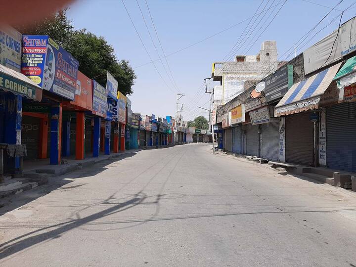 ਬਾਜ਼ਾਰਾਂ 'ਚ ਅੱਜ ਵੀ ਸ਼ਾਂਤੀ ਪਸਰੀ ਰਹੀ।