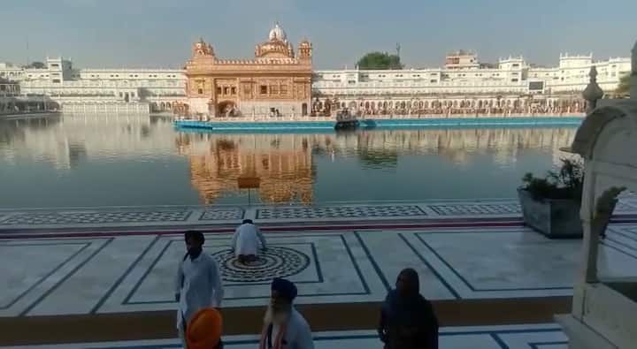 ਉਨ੍ਹਾਂ ਦੀ ਕਰਫਿਊ ਨੂੰ ਹਟਾ ਕੇ ਲੌਕਡਾਊਨ 'ਚ ਰਿਆਇਤਾਂ ਦੇਣ ਤੇ ਆਮ ਜਨ ਜੀਵਨ ਨੂੰ ਮੁੜ ਪਟੜੀ 'ਤੇ ਲੈ ਕੇ ਆਉਣ ਦੀ ਕੋਸ਼ਿਸ਼ ਦਾ ਸ੍ਰੀ ਹਰਮੰਦਿਰ ਸਾਹਿਬ ਆਈਆਂ ਸੰਗਤਾਂ ਨੇ ਸਵਾਗਤ ਕੀਤਾ ਹੈ।