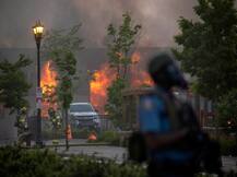 ਅਮਰੀਕਾ ਦੇ ਕਈ ਸ਼ਹਿਰਾਂ ‘ਚ ਹਿੰਸਕ ਪ੍ਰਦਰਸ਼ਨ ਅਤੇ ਲੁੱਟ-ਖਸੁੱਟ, ਇੱਕ ਵਿਅਕਤੀ ਦੀ ਮੌਤ ਤੋਂ ਬਾਅਦ ਗੁੱਸੇ ‘ਚ ਆਏ ਲੋਕ